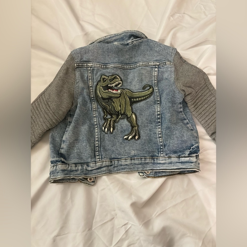 H&M Dino King Kids Denim Jacket Sz. 4